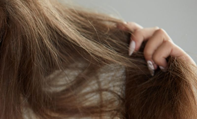 Como cuidar el cabello cuando esta muy reseco