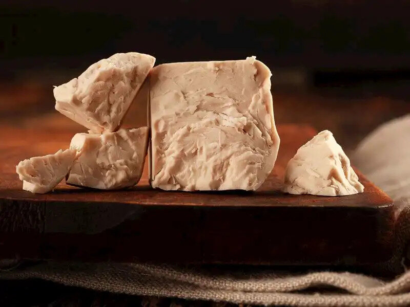 Beneficios de la Levadura Fresca para la Piel y Receta de Máscara