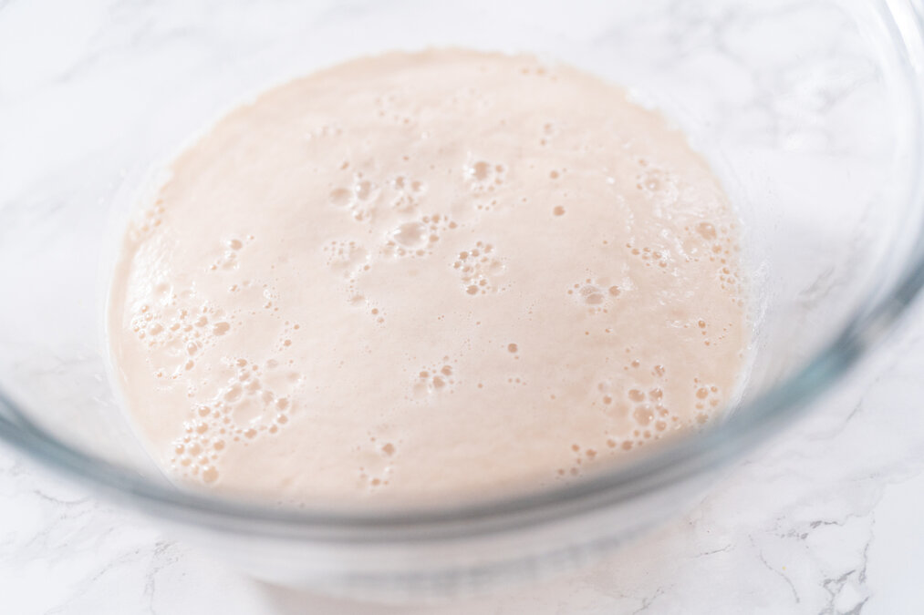 Beneficios de la Levadura Fresca para la Piel y Receta de Máscara