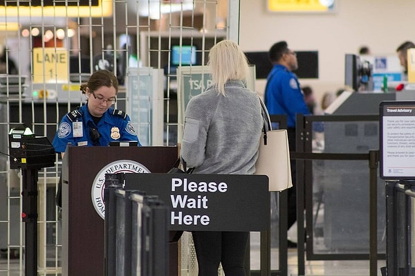 ¿Cuándo Debemos Ir al Aeropuerto?