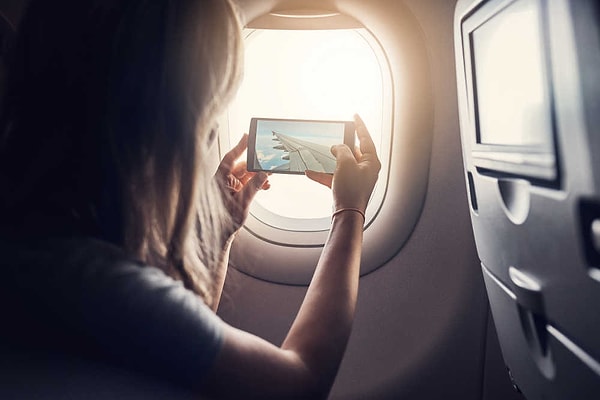 La Importancia del Modo Avión: Efecto de las Señales de Teléfono en la Seguridad del Vuelo