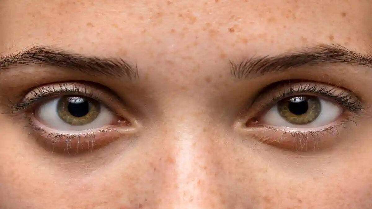 Agua de Rosa y Leche: La Forma Natural de Combatir las Ojeras