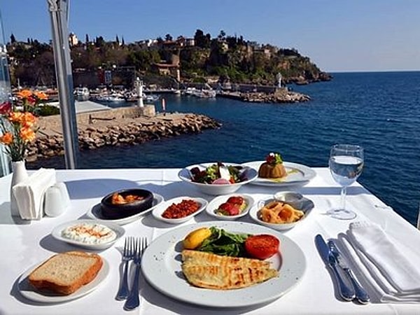 10 Paradas de Sabor que Debes Descubrir en Antalya
