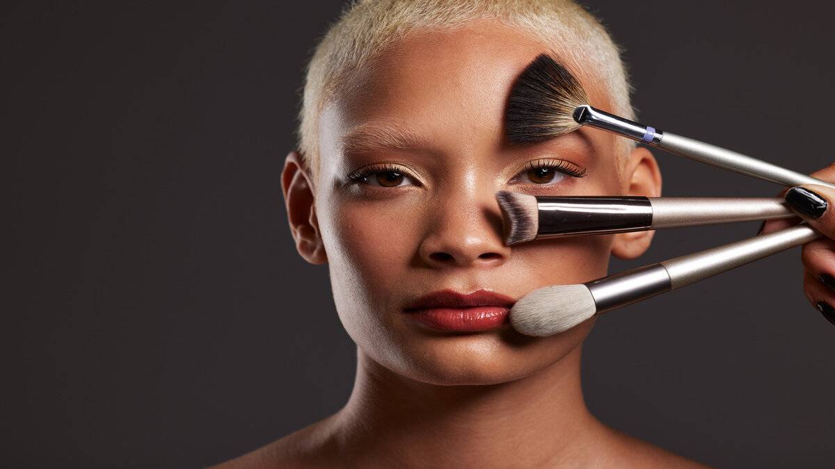 Consejos para Adaptar el Maquillaje de Día a la Noche
